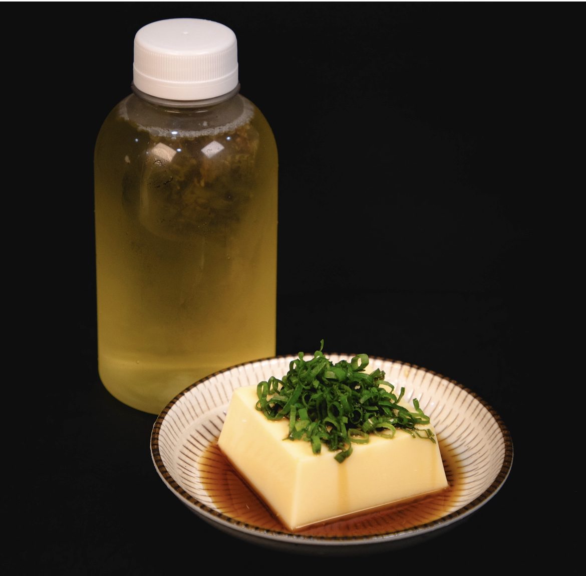 冷豆腐與瓶裝飲品